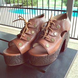 Free People “Farrah” Clog Platforms Size 9
